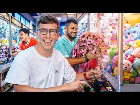 Play arcade games throughout the entire mall!! Whoever gets the highest score wins the prize!!