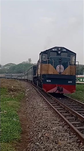 Back Push Train Movement at Railway Platform | Shunting Operation in Action 🚆