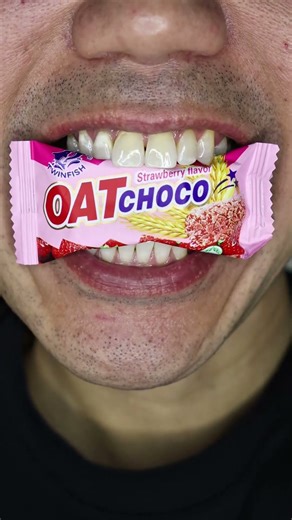 ASMR | Oat Choco Strawberry 🍓 #ASMR #DoctorTristanPeh #OatChoco #Satisfying