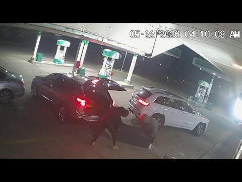 Video shows thieves steal ATM in latest Chicago smash-and-grab