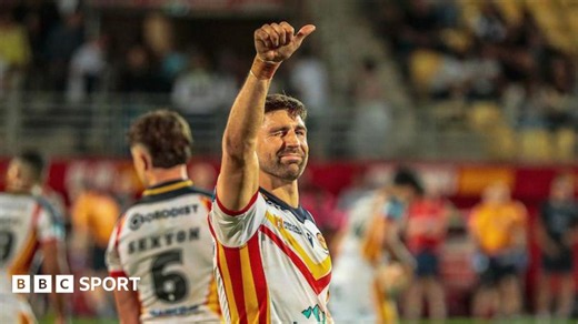 Super League: Catalans Dragons 34-28 Castleford Tigers - Hosts hold off late fightback