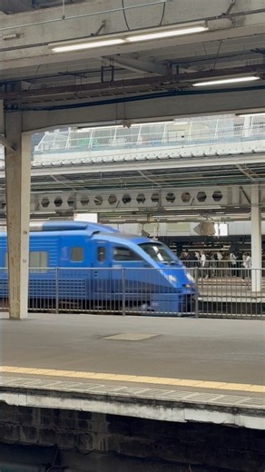 【883系ソニック】博多駅ホーム越しから見る883系特急ソニック #shorts #鉄道