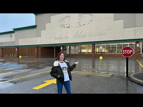 DEVASTATED PLAZA - Acme Fresh Market, Big Lots, GameStop, GNC, & MORE - Parma, Ohio