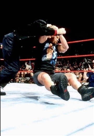 WWE Monday Night Raw - September 22nd 1997 - Stone Cold Steve Austin gives the first ever Stunner to Vince McMahon which would be the start of a feud which would change the landscape of the WWE forever. #fyp #wwe #mondaynightraw #stonecoldsteveaustin #vincemcmahon