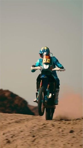 Flat out through the desert #dakar2026 #automobile #dakarrally #dakarinsaudi #racing