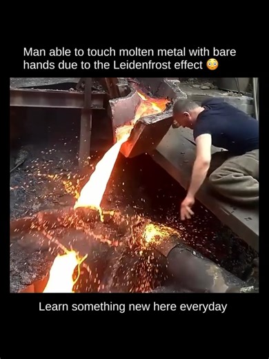 Understanding the Leidenfrost Effect: A Physics Phenomenon