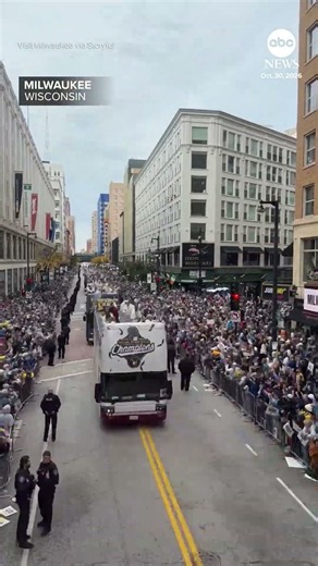 Timelapse shows Milwaukee Brewers' World Series parade