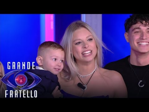 Grande Fratello - Giulia incontra la sua famiglia