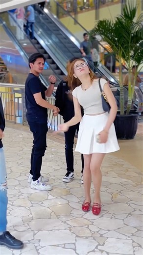 Beautiful chinese girl gets annoyed after being pranked #prank #reels #funny #laugh | Rizalmuk AL