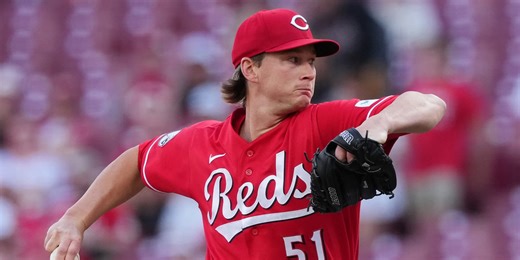 Singer guts through foot injury as Reds' struggles deepen