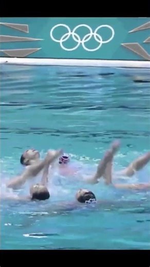 A Stunning Artistic Swimming Performance