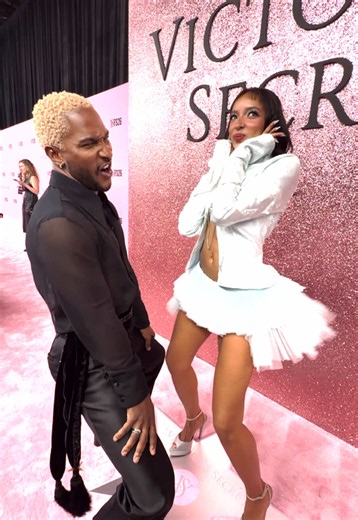 @Tinashe congratulations on Popstar #6 debut on billboard! Apparently some of us still want to dance! Yal meeting us on the dancefloor!? @Victoria's Secret