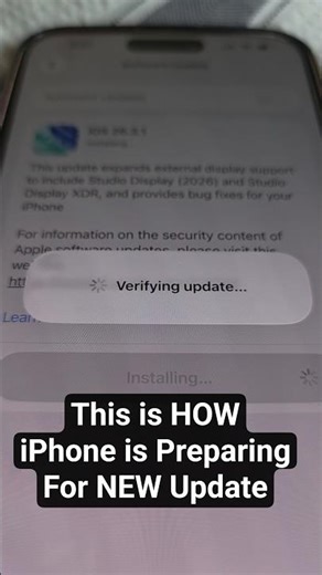 Apple iPhone Installing New iOS Update 😳