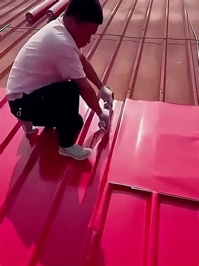 Installation process of anti-rust film on colored steel roofs
