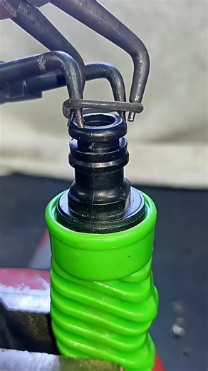 How to Thread Elastic Quickly and Easily! #short #tools #tips