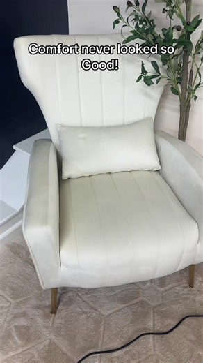 Gorgeous velvet chair! #tiktokmademebuyit #blackfriday #odd