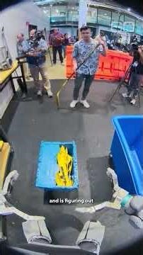 AI-powered humanoid robots are learning in new ways #shorts