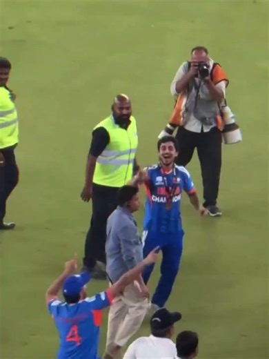 The best victory parade forever in circket #cricket #viral