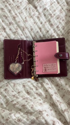 Exploring My Filofax Pocket: A Cozy Organization Journey