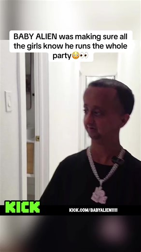 Baby Alien Meets Mariah at a Party