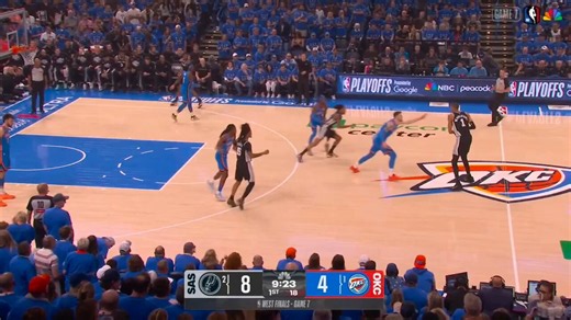 wemby dunked on chet at the start of the game and chet decided to go ahead and just pack it in for the rest of the nightlong summer ahead for ‘ol chet