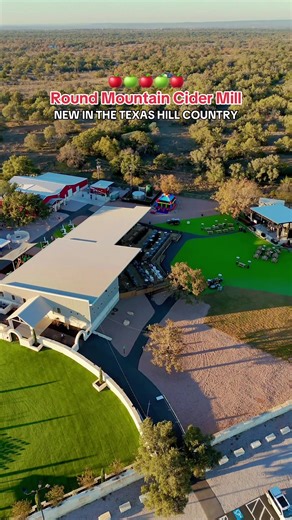 ✨NEW✨ Where to get cider donuts, apple cider, a taproom, and live music all in one place in Texas? 🍎✨ @Round Mountain Cider Mill is one of the most unique new places to experience in the Hill Country! 🍏 This is a working cider mill where apples are pressed on site and turned into fresh cider. There is also a viewing room where guests can watch cider being bottled and see donuts being made! 🥣🍩 Their fresh warm cider donuts are made daily Wednesday through Sunday and are an absolute must-try! 