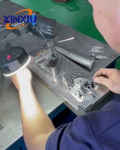 Mold Assembly Process: From Hand-Fitted Inserts to Multi-Cavity Injection Mold | XINXIU Mold Factory