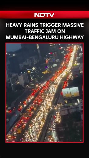 Heavy Downpour Causes Huge Traffic Jam On Mumbai-Bengaluru Highway