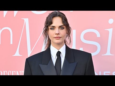 Cara Delevingne Reveals How Taylor Swift Supported Her Music Career | E! News