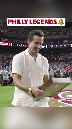 Chase Utley has officially been inducted into the Phillies Wall of Fame!