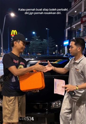 Alhamdulillah dpt job runner.welcome to semenyih Cartel Beg Kuning🐼