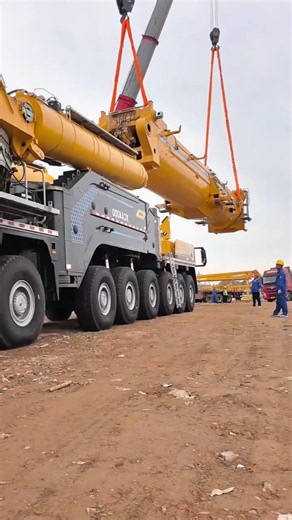 GIANT CRANE assembly looks unreal 😳🏗️🔥 #shorts #tech #engineering #industrial #manufacturing