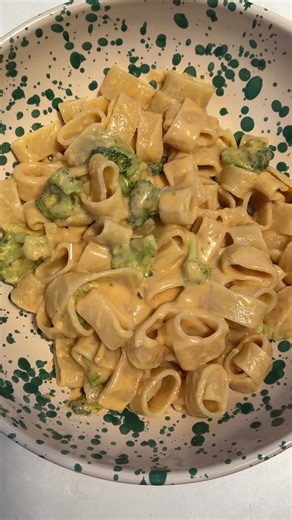 High-Protein Cottage Cheese Mac & Cheese — Ready in 20 Minutes