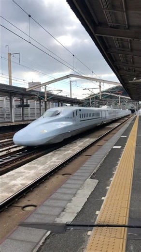 🇯🇵N700 series Shinkansen・🇯🇵N700系新幹線通過🚅💨