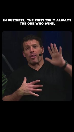 🧩 “One thing Tony Robbins teaches clearly: discipline today creates freedom tomorrow.”