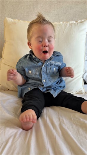 Kirstin Czernek on Instagram: "FOUR MONTHS!!! I don’t think I’ll ever stop counting these monthly milestones for the rest of Luca’s life 😭. I want to encourage mamas who are currently in the middle of treatment for your child, you’ll get your lives back and it will be even better because you’ll have an extra appreciation for it. The small mundane things that you could easily take for granted become EVERYTHING. Pulling up the monitor and seeing your baby in their crib, each morning wake up, ever