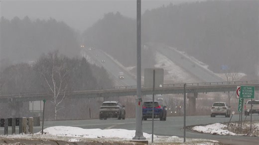 Travelers brace for snow amid holiday rush