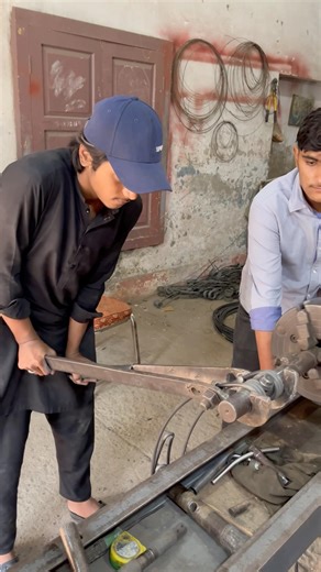 Vintage Old Lathe Machine Double Spring | Heavy Duty Iron Wire Spring Making #diy #shorts