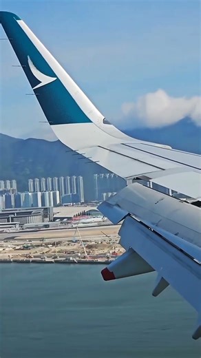 A321 Crosswind Landing at Hong Kong Airport