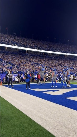 Willie Rodriguez scores a touchdown 🏈