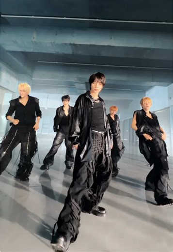 we'll just stick with you #TXT #하루에_하루만_더 #Stick_With_You | Stick With You Txt