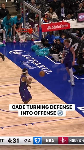 Cade Cunningham gets the steal and goes coast to coast for the BIG driving dunk! 😳 CHA-DET • NBA TV Tap to Watch ➡️ https://www.nba.com/how-to-watch-game-redirect/0022500390?partnerRef=NBA&platform=Facebook&surface=Post | NBA
