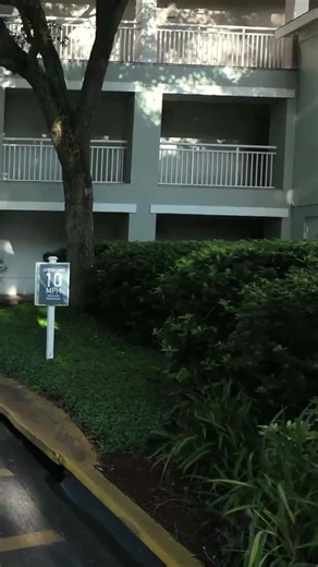 Club Wyndham Cypress Palm exterior and lobby tour