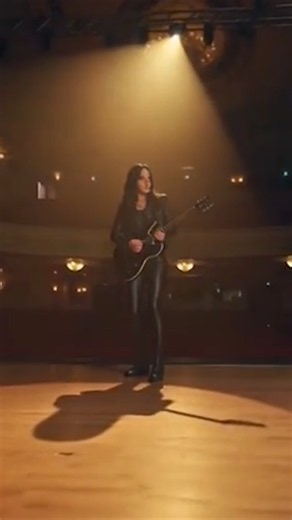 I DON'T BREAK | Scarlett Black | Soulful Blues Rock #Shorts