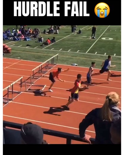 Bro in the crowd could not hold back 😂 #hurdles #fail (zacborowets/IG)