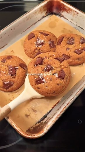 making Chocolate Chip Cookies Recipe at home| Soft & Chewy Homemade Cookies sweet test