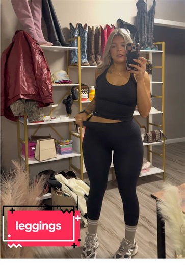 i swear these are one of my favorite pair of leggings!! #leggings #walking #activewear #yoga #gymtok