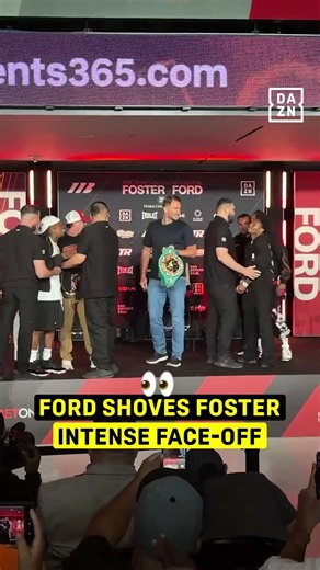 RAY FORD SHOVES O'SHAQUIE FOSTER DURING THE FACE-OFF‼️