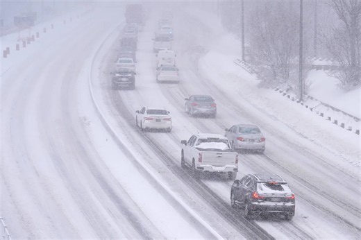Winter Weather Advisory Issued in 3 States as 10 Inches of Snow, 45mph Winds Approach