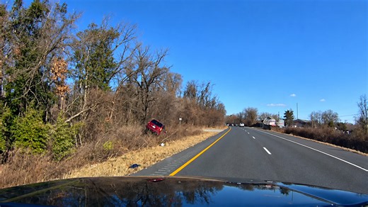 Watch the moment a drunk driver leaves the highway then ends up in the woods